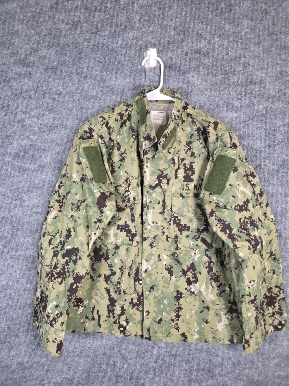 US Navy NWU Type III Shirt Mens 35 X-Short Green Digital Camo Ripstop Uniform